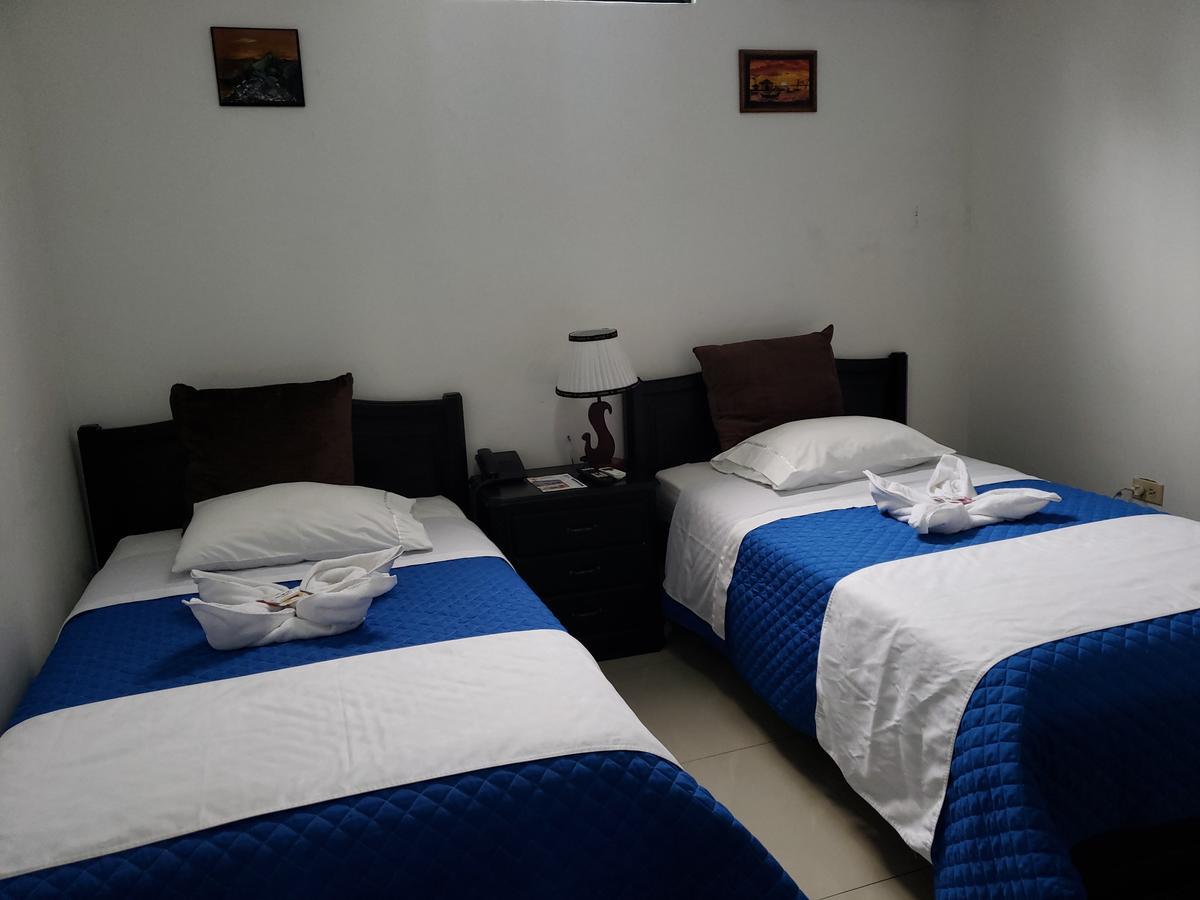 Hostal Cormorant Flightless Puerto Ayora (Galapagos Islands) Exterior photo